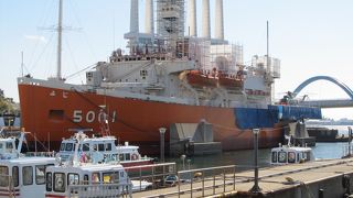 ただ今休館中（平成27年3月27日まで）