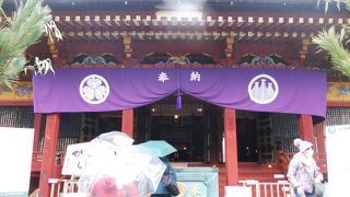 浅草寺の手前、左側にあります