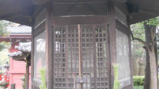 中に地蔵尊が・・