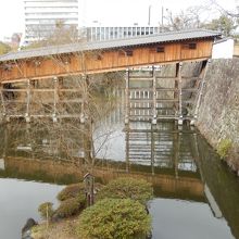 西之丸庭園（紅葉渓庭園）があります