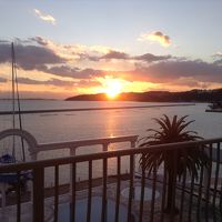 客室のテラスから眺める夕焼け