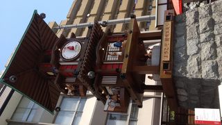 からくり時計すぐ横