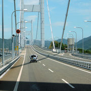 連続する長大な吊り橋