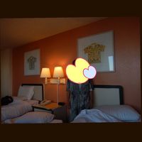 真ん中に見えるのが簡易ベッド…