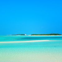 島の北側に展望台があり、上から目線で眺望が楽しめます。絶景