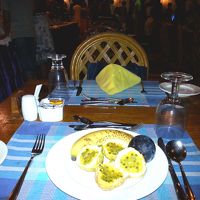 レストランもカジュアルです。食事は3食ともバイキングです。