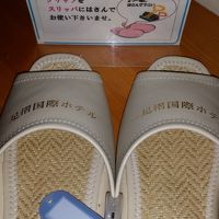 スリッパ保管用のクリップ（アイデア商品ですね）