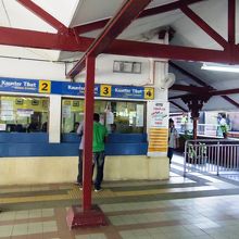 セレンバン駅の切符売り場