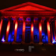 クリスマスライトアップのマドレーヌ寺院