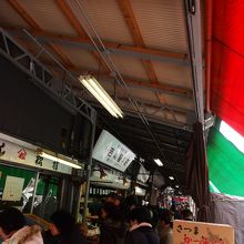 お店の前