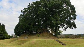 石棺が見れる『江田船山古墳』