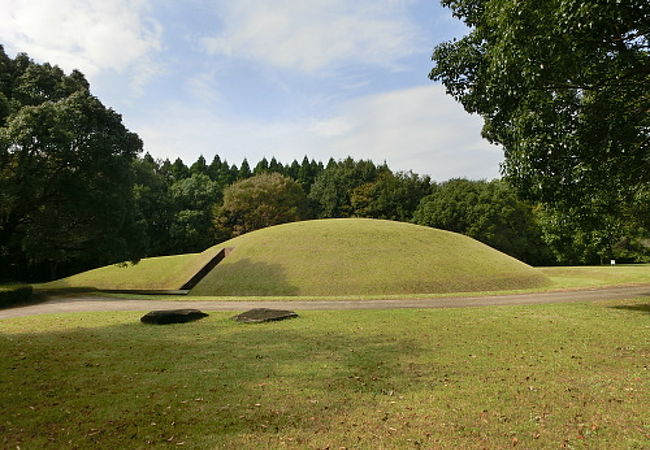 江田船山古墳公園にある国指定史跡『塚坊主古墳』