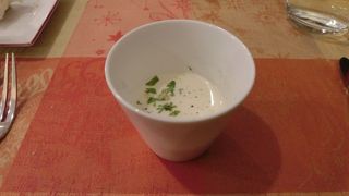 凄く小さなお店でした