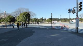 皇居正門前の広場