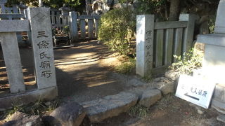 とても静かな墓所