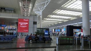 近代的な空港です。