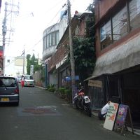 小さな看板があります