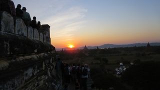 サンセットとサンライズの定番スポットです