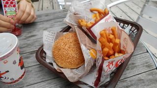 国際通りショッピングの後で。