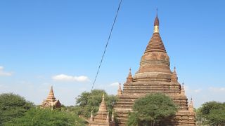 画家のおにいさんがいます