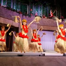 若くてかわいいダンサーたち！