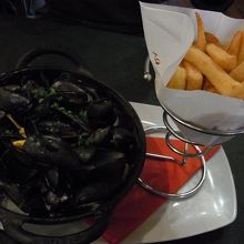 ムール貝（クリームソース）とポテトのセット