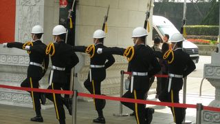 衛兵交替式が見ごたえあります