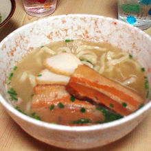 子供用に小分けした大東そばです