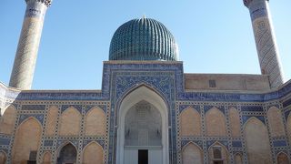 夕方の光りの変化が青色を刻々と変えていき、見事でした。