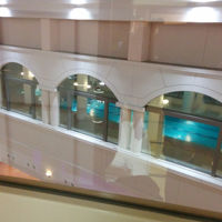室内、温水プールも