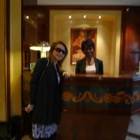 ホテルスタッフと。