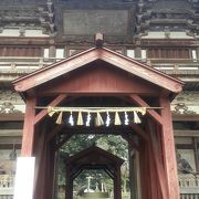 身の引き締まる神社