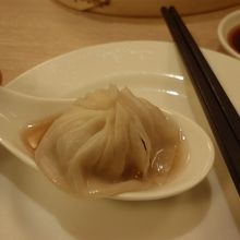 肉汁が詰まった小龍包