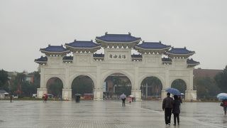 中正記念堂へのメインゲート