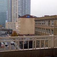 Queensboro Plaza駅のホームから見えます。