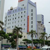 大通りに面している。暗いとちょっと見つけづらいかも・・・