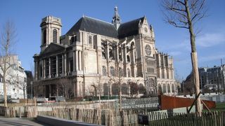 パイプオルガンも有名