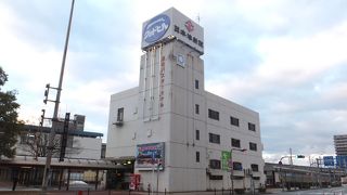 鳥取駅北口にあって、全てのバスの発着所です