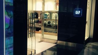 メンズもレディスも充実