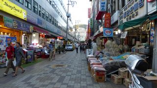 国際市場 --- 「韓国・釜山」で最も賑わっている市場です。