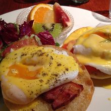 エッグベネディクト（モーニング）