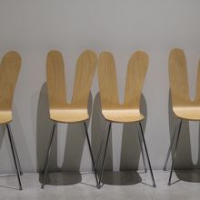 SANAAのデザインチェア　１階にあるラビットチェア