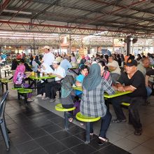 食堂部門も併設されていました。