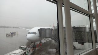 成田国際空港より、コンパクトな分、便利です！