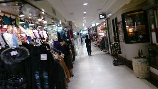 個性的なレストランが多い