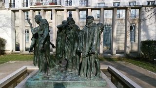 2015年1月現在、美術館は工事中！庭園のみ見学可能です。