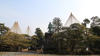 兼六園の曲水に囲まれた所