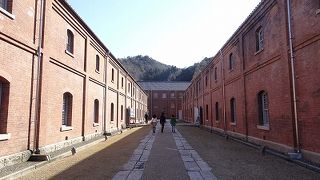 赤レンガ倉庫の再利用。