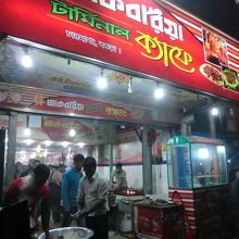 大きなレストランもあります