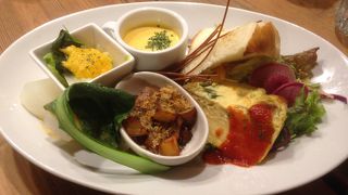 前菜もしっかりしていて満足